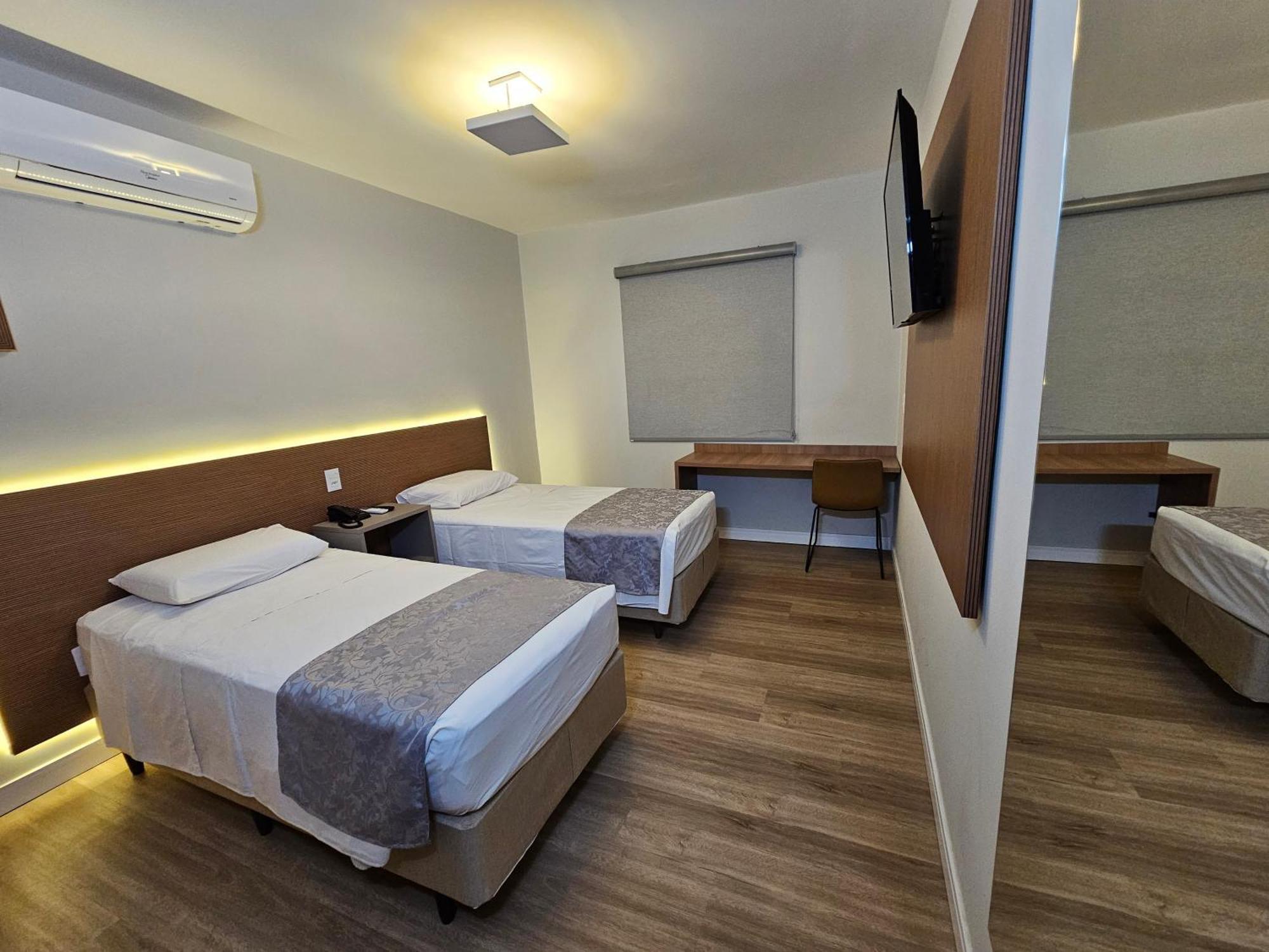 Optimum Plaza Hotel Monte Alto 外观 照片